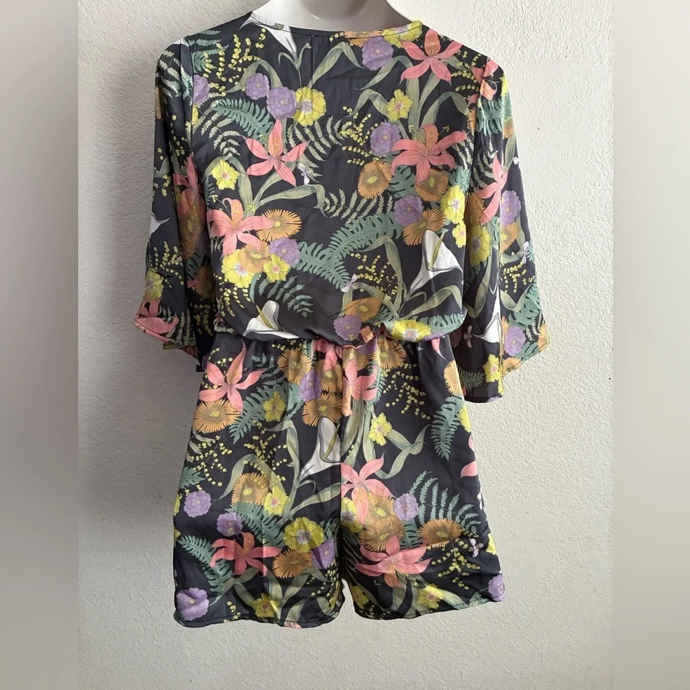🆕I.Madeline Floral Lace-Trim Wrap Romper in Charcoal with Pastel Blooms M🆕